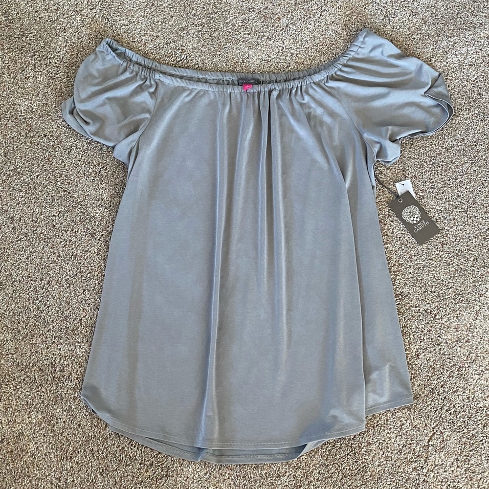 ✨2 for $40✨ Vince Camuto Off the Shoulder Top